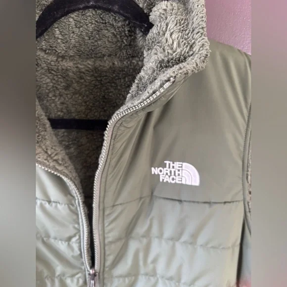 NWOT The North Face women’s Green Quilted reversible vest Large - Picture 2 of 4